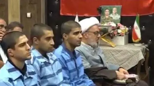 ईरान में सरकार विरोधी प्रदर्शन के तीन आरोपियों को फांसी, क़ुम में सार्वजनिक रूप से दी गई सज़ा