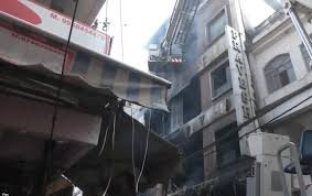 दिल्ली के पालम में भीषण आग, एक ही परिवार के सात लोगों की मौत